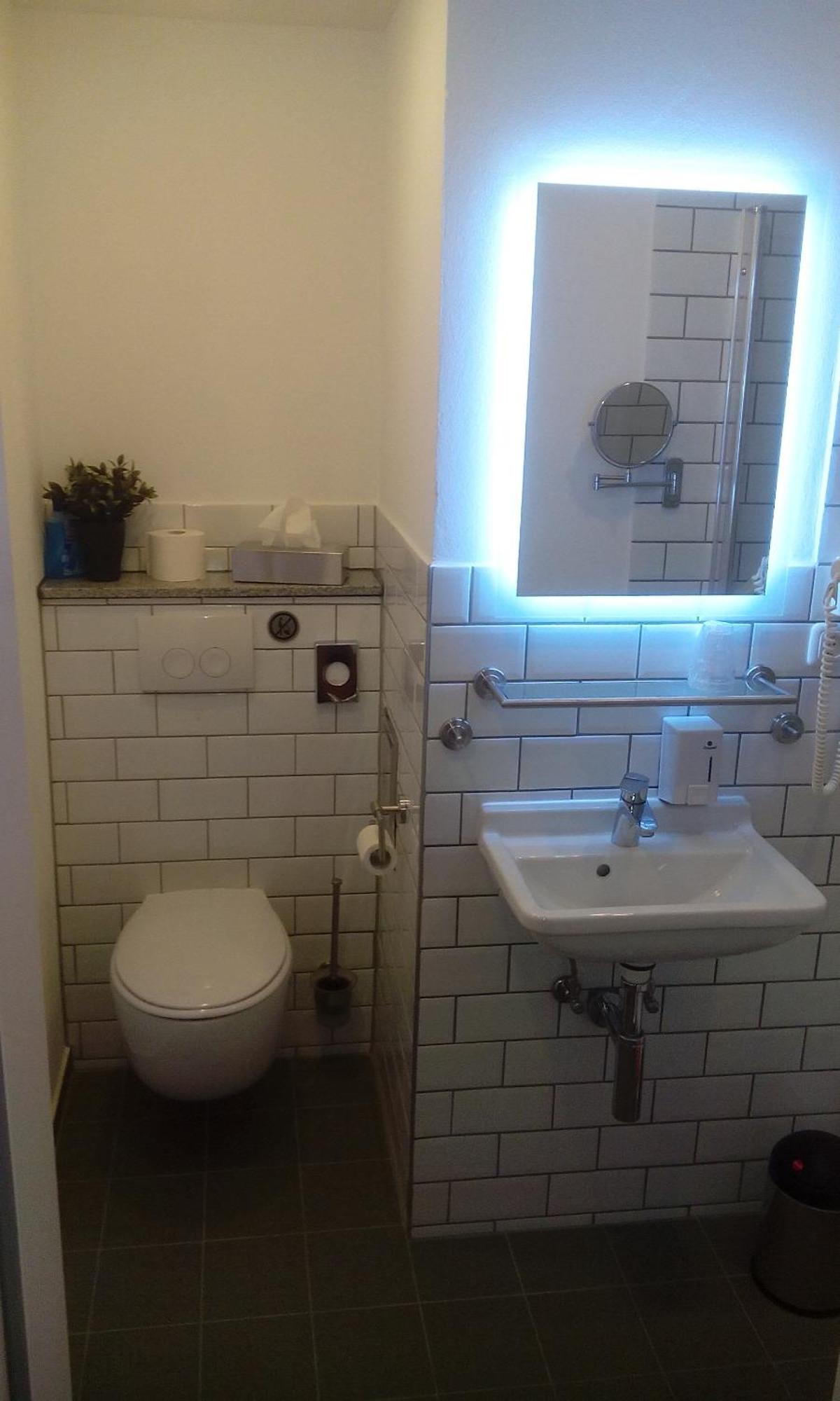 DARZ GästeZimmer Hamburg-Harburg Rum bild