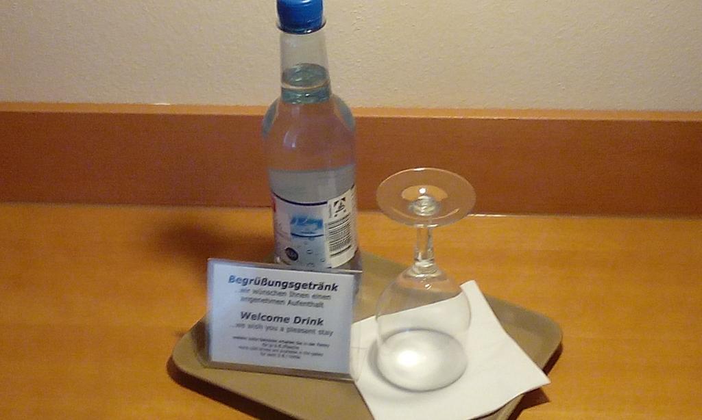 DARZ GästeZimmer Hamburg-Harburg Rum bild